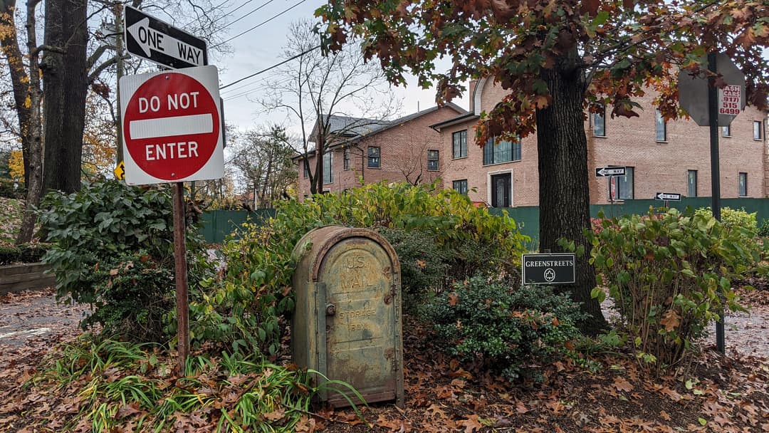 Holliswood Greenstreets