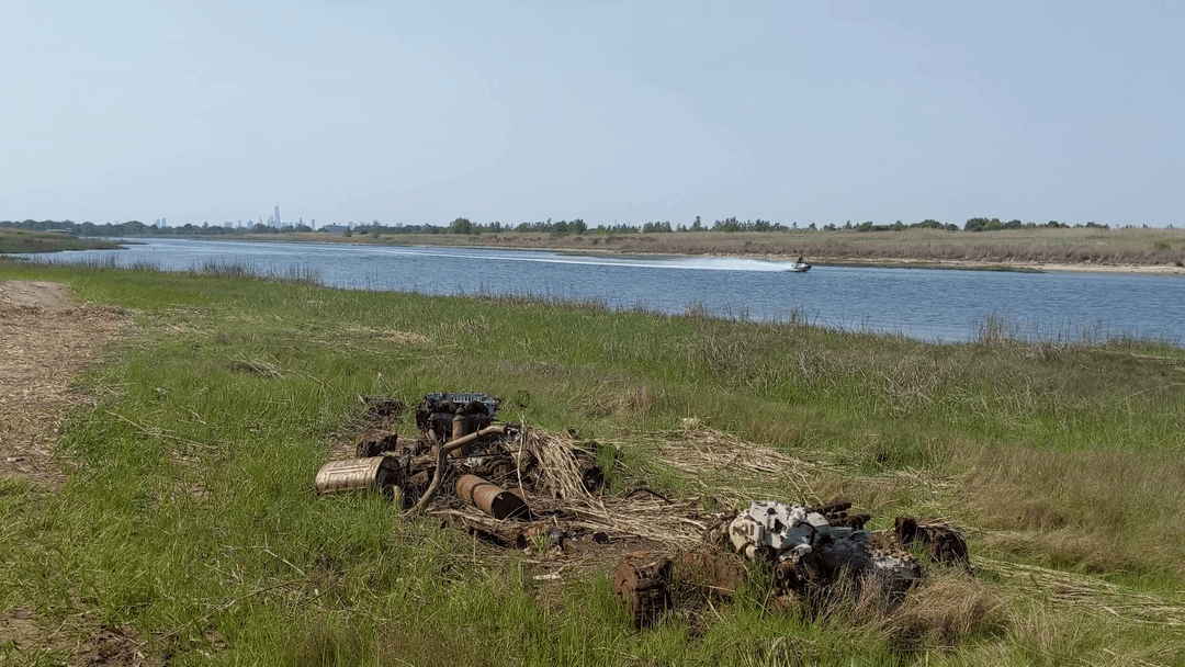 Decomposing Vehicle