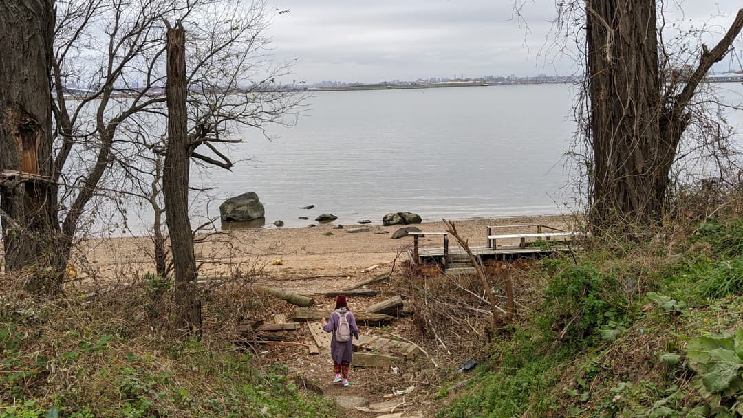 Descending Big Rock Beach